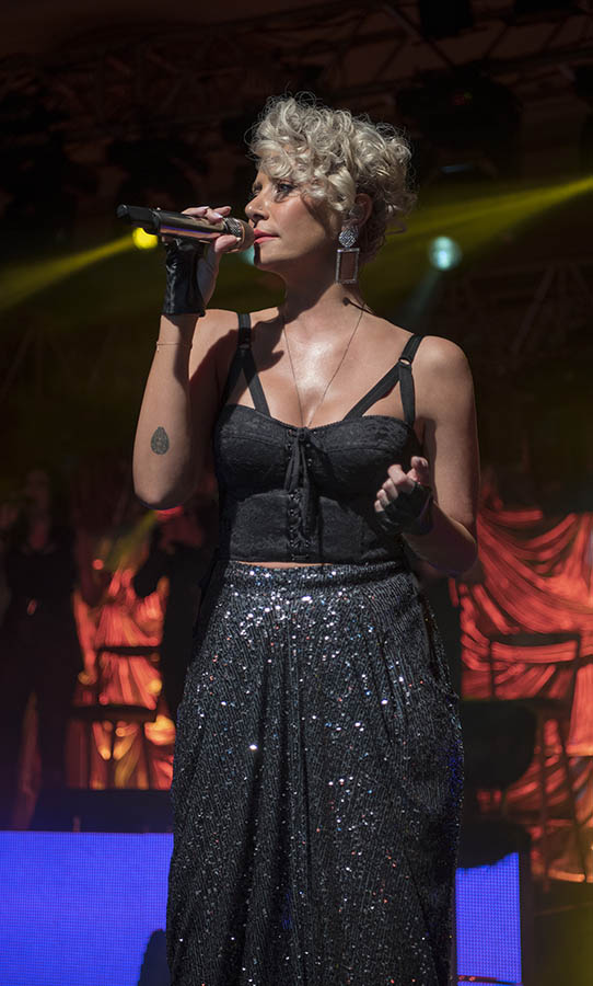 1555351075 Van 3 a3ce4