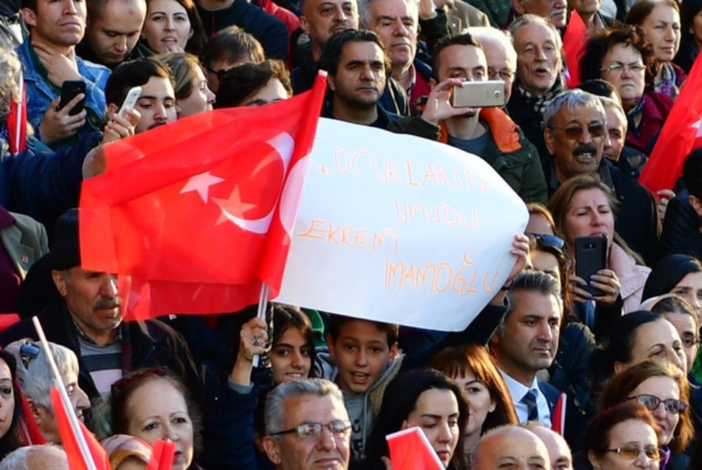 PHOTO 2019 04 16 20 02 59 44f90