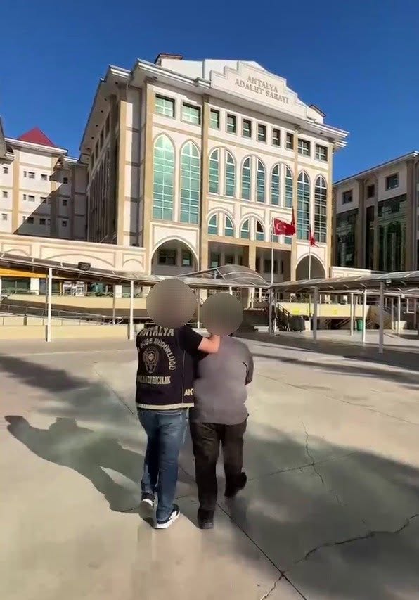 KARŞILIKSIZ ÇEKLERLE MİLYARLIK ARAÇ VE GAYRİMENKUL ALDIĞI TESPİT EDİLEN ŞAHIS TUTUKLANDI...