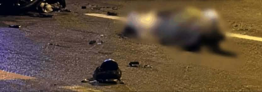 MOTOR YAYAYA ÇARPTI, SÜRÜCÜ HAYATINI KAYBETTİ...
