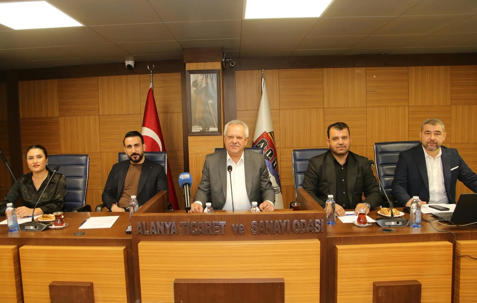 ALTSO’DA YENİ DÖNEMİN İLK MECLİS TOPLANTISI GERÇEKLEŞTİRİLDİ...