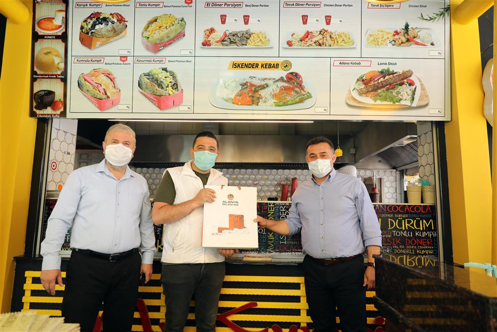 1 1 3 959513216158413408 e3208