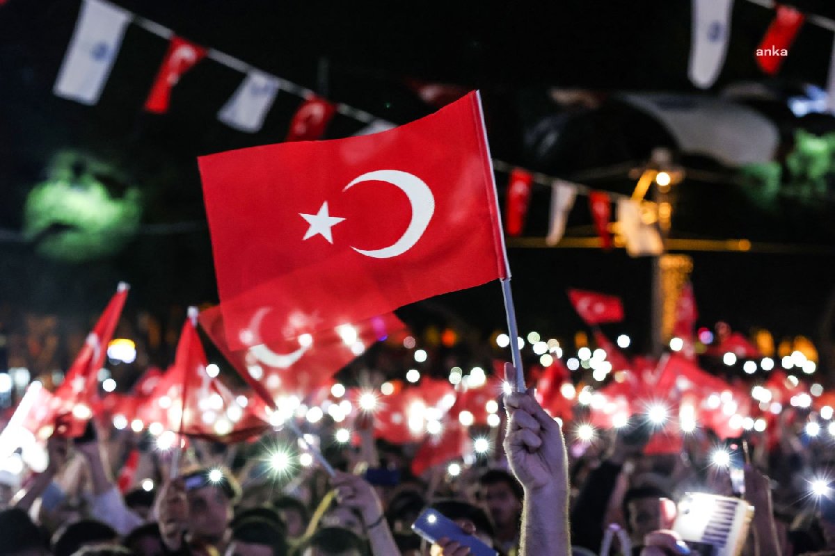 19 MAYISDA ANTALYA 3 ca50d