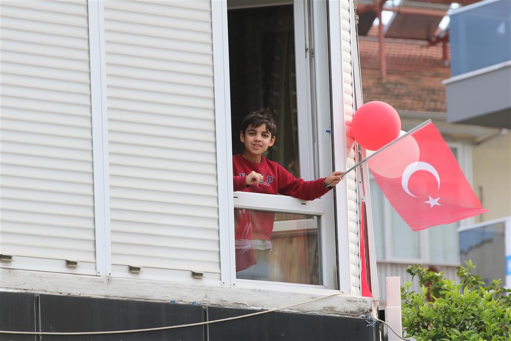 23 NİSAN AİLELER 16 İLKLERDE KULLAN602341696877465280 78b9a