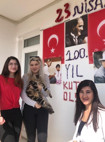 23 NİSAN AİLELER 5 94110019 2813785408719690 4750128293439602688 n 9e427