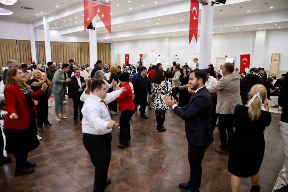 ALANYA’DA ENGELLERİ KALDIRAN GECE...