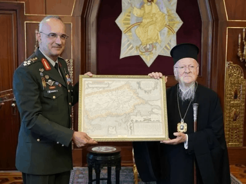 Yunanistan'ın hediye ettiği harita ortalığı karıştırdı: MSB'den sert tepki geldi...