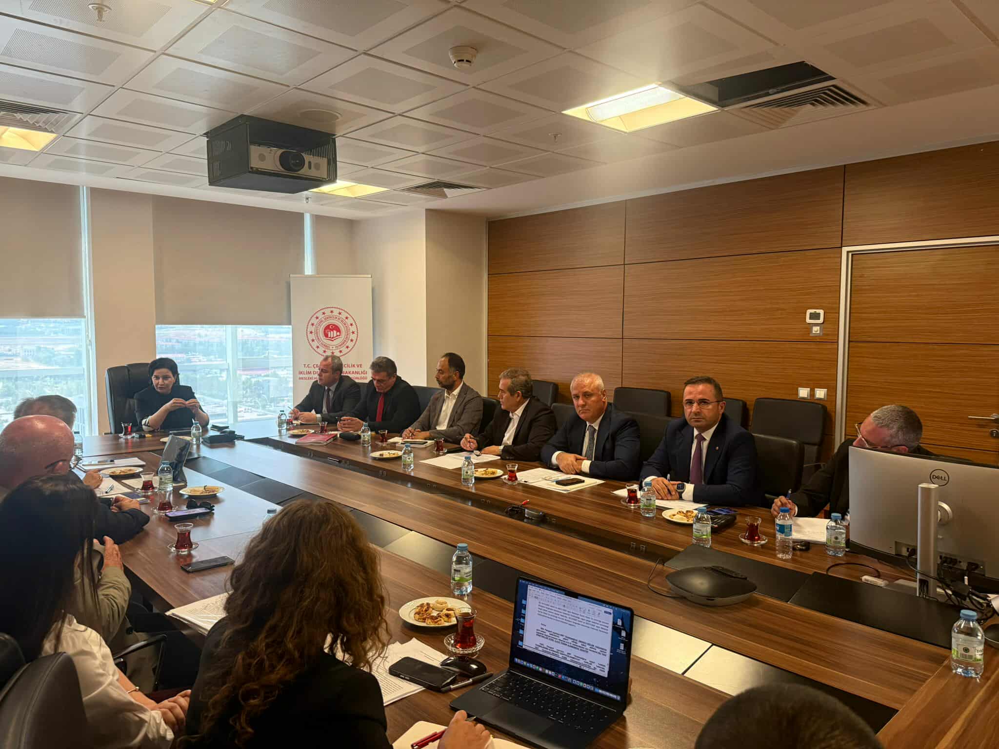 525249245 1251629406193969 3744122087748620488 n ad446