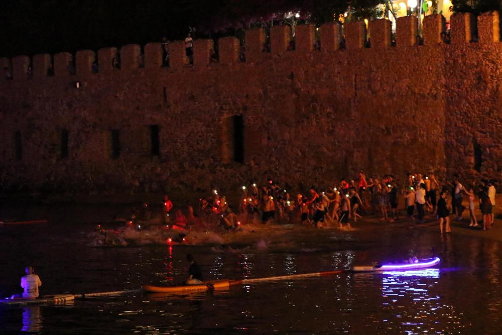 526048256775763968 9ae44