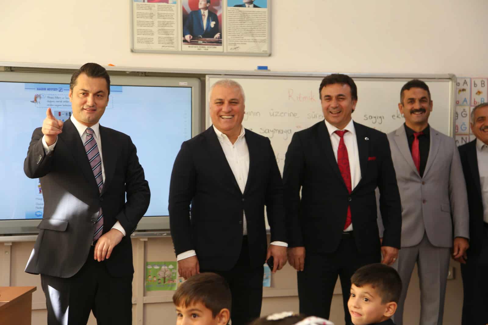 582129225 681541478112521 770479127443284984 n e933f