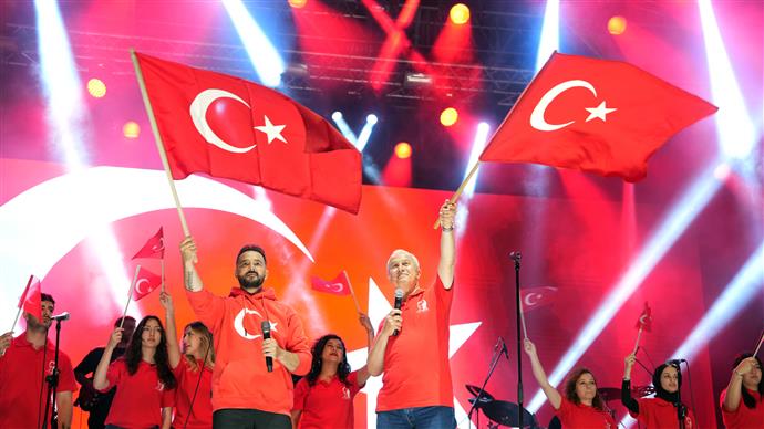 698940480616080896 40fe8