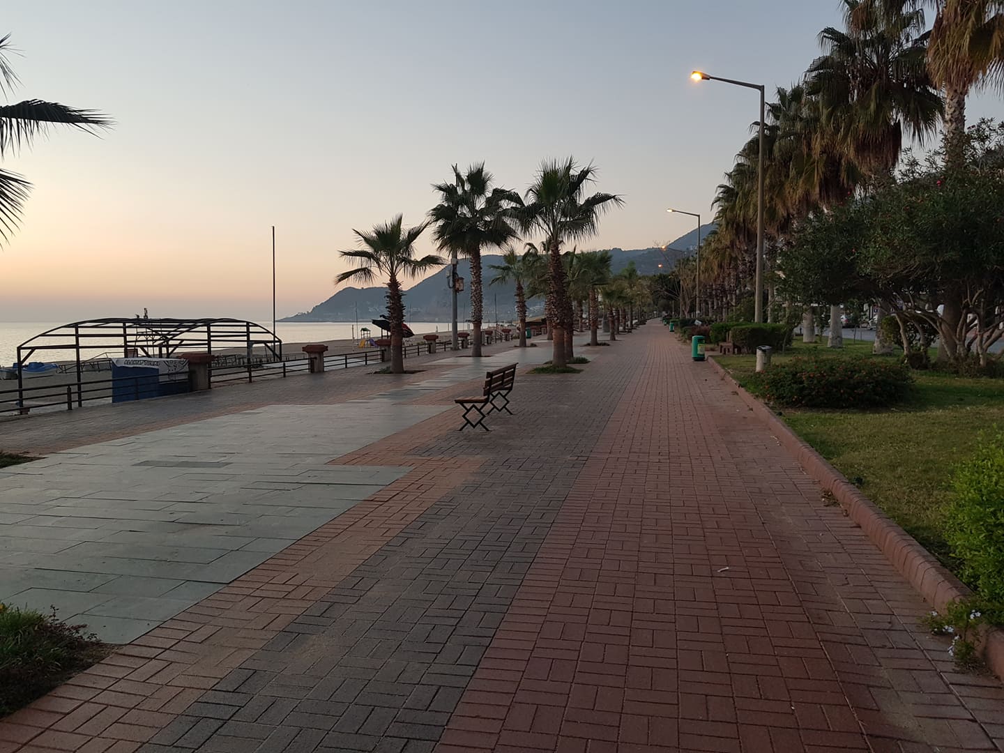 6 ARALIK 2020 ALANYANIN BOŞ SOKAKLARI 3 129715936 932890267243798 5830464621511049503 n 01cdd