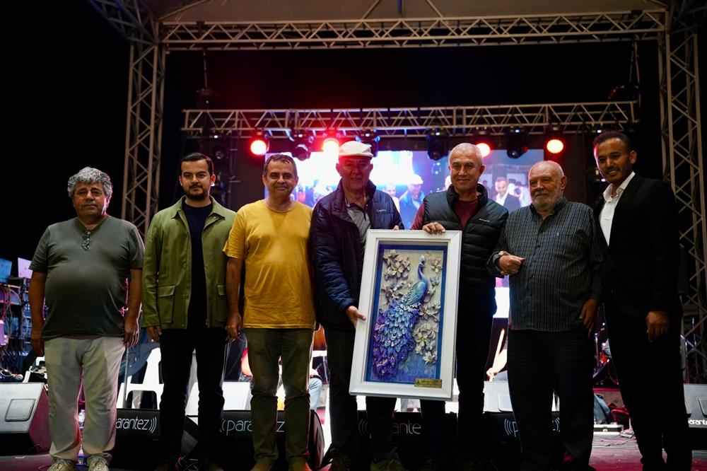 767284480624382016 f418e