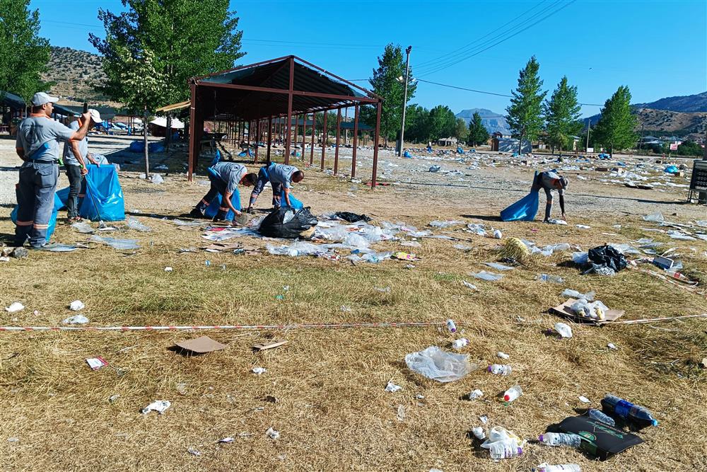 772024832765388608 7b742