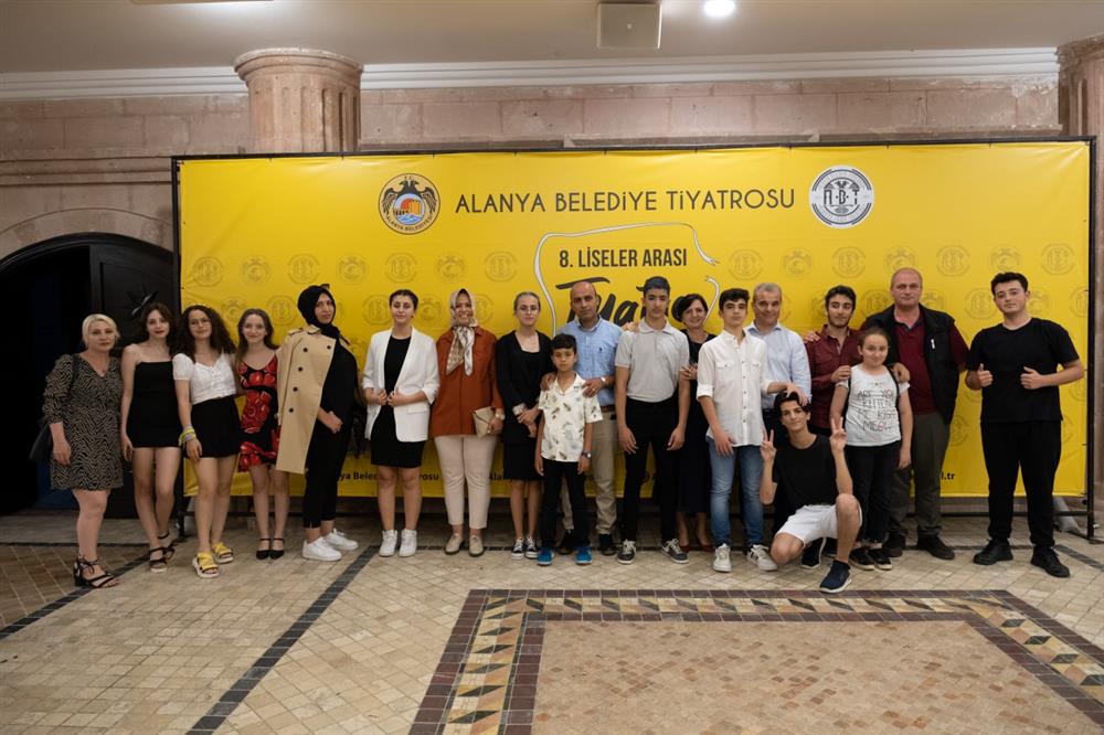 8.lise tiyatroları 4 a7787