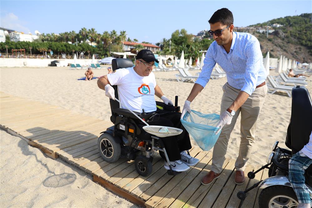 823594304158760672 8ec34