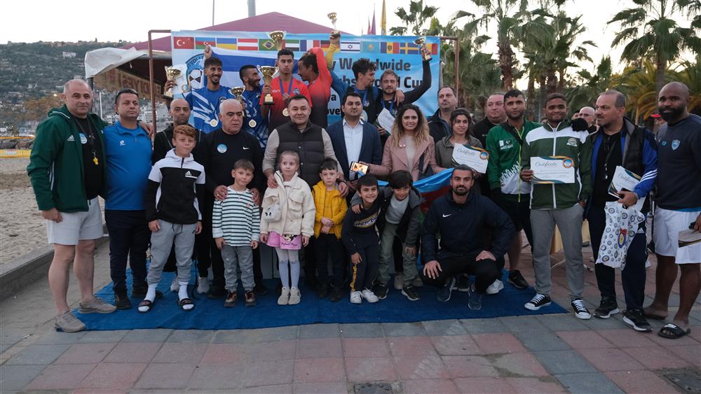 858573376681035904 7909f