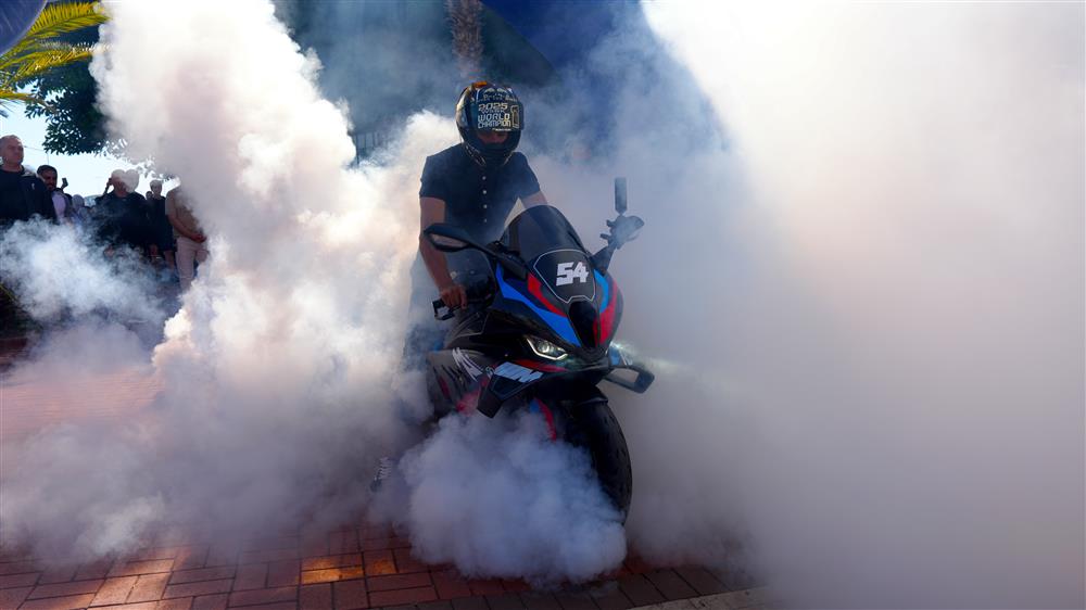 865189376285806432 634c8