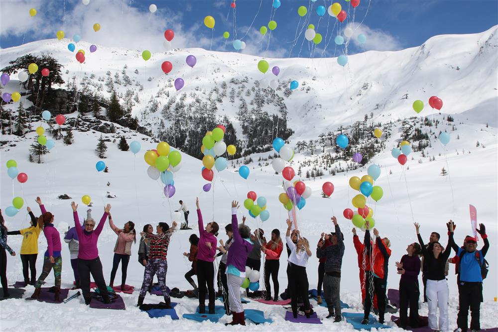 AKDAĞDA BALONLAR131547429975872 5366f