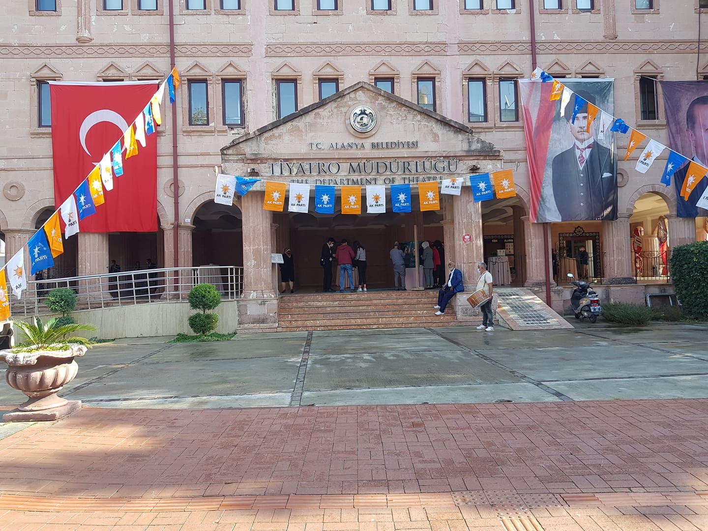 AK KADIN KONGRE 13 AKM125220305 2069097919891191 1188622150407890977 n a9096