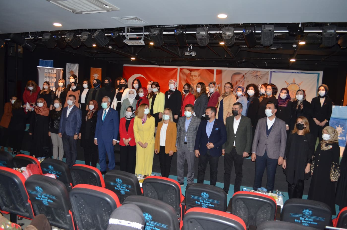 AK KADIN KONGRE 1 125454139 406250293878513 5625997646069008537 n 3280c