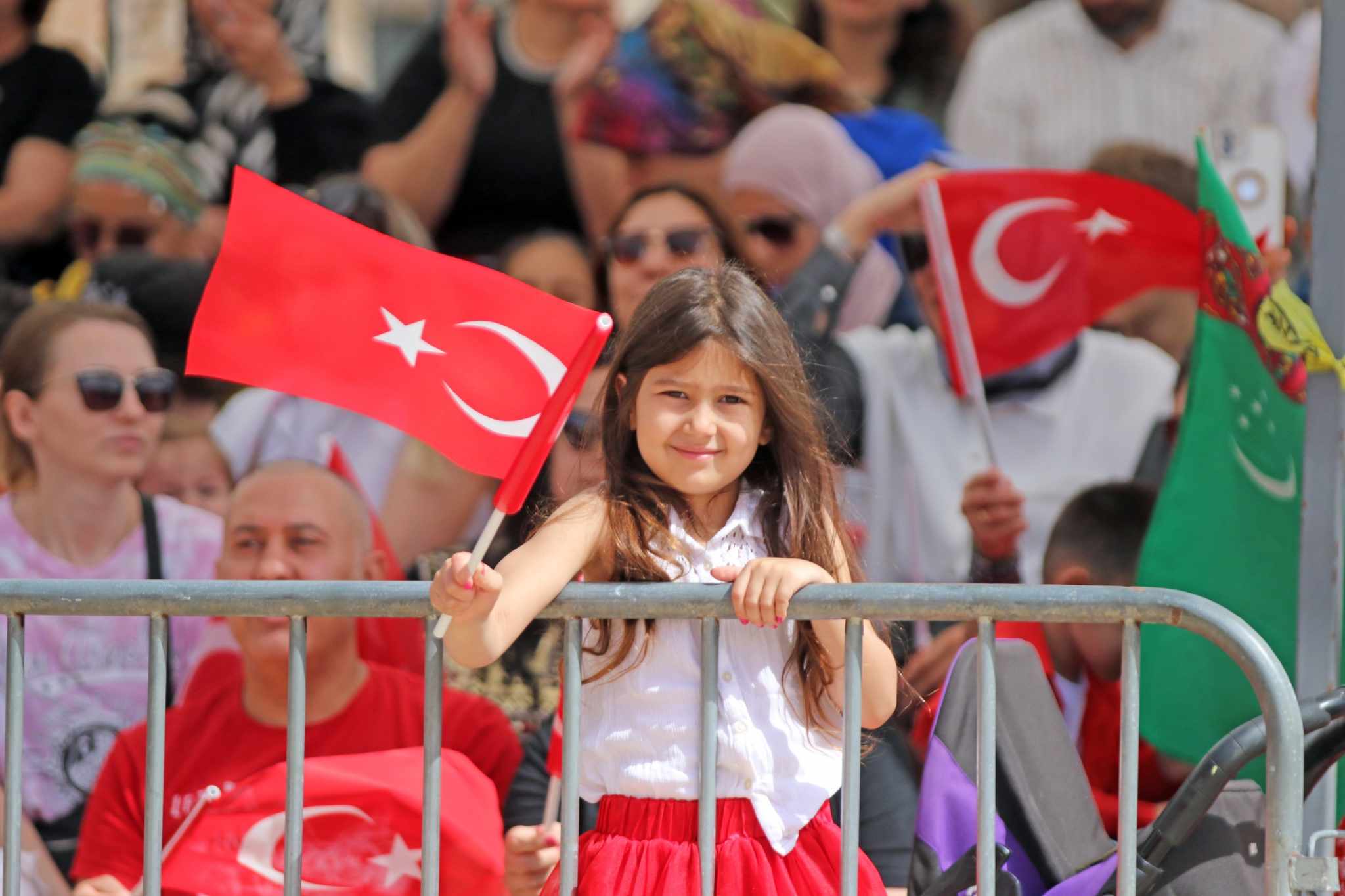 ALANYA'DA 23 NİSAN COŞKUSU...