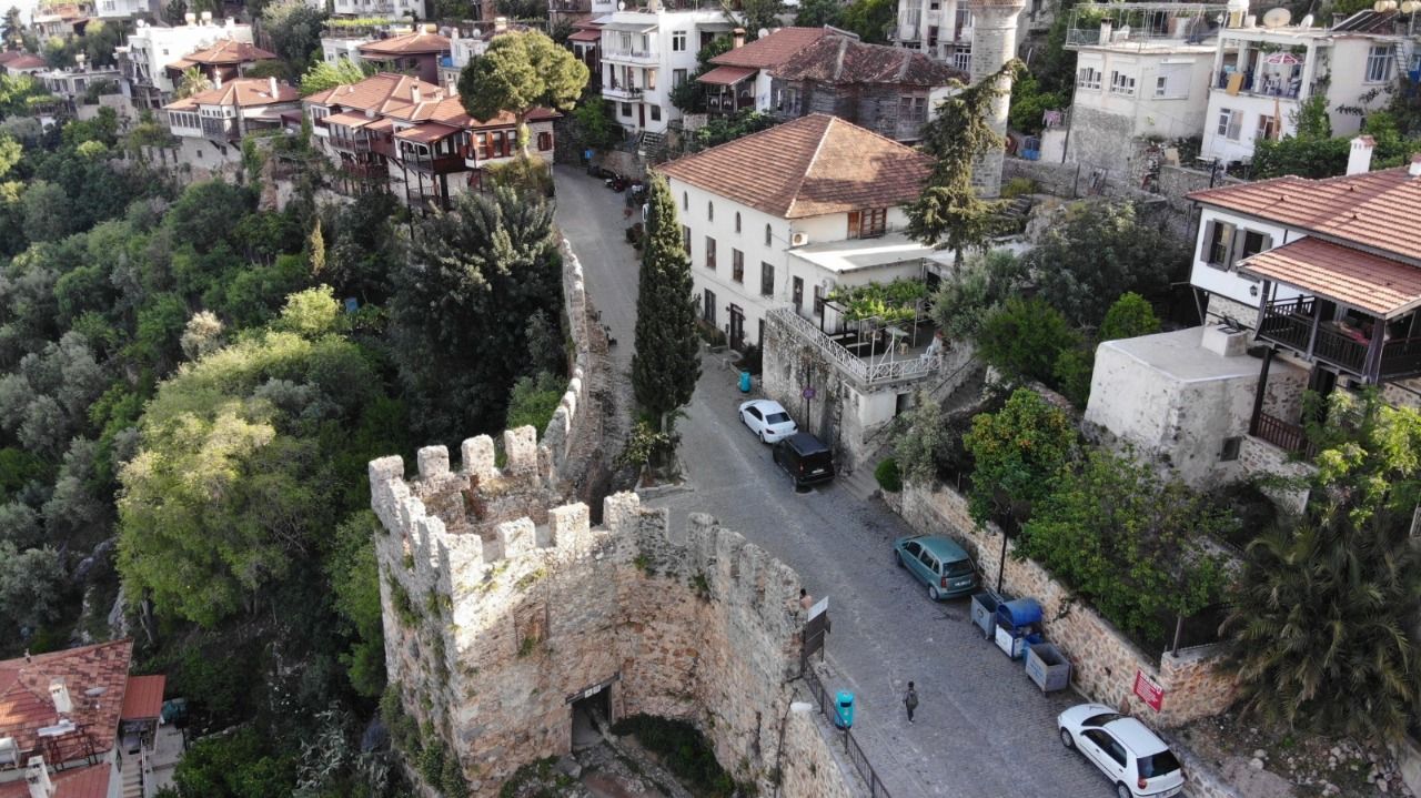 ALANYADA YAŞAMAK 8jpeg 810a0