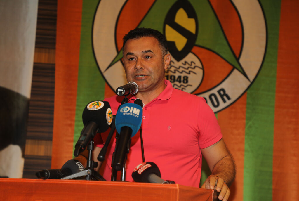 ALANYASPOR KONGRESİ 4jpg BAŞKAN YÜCEL 67e4f