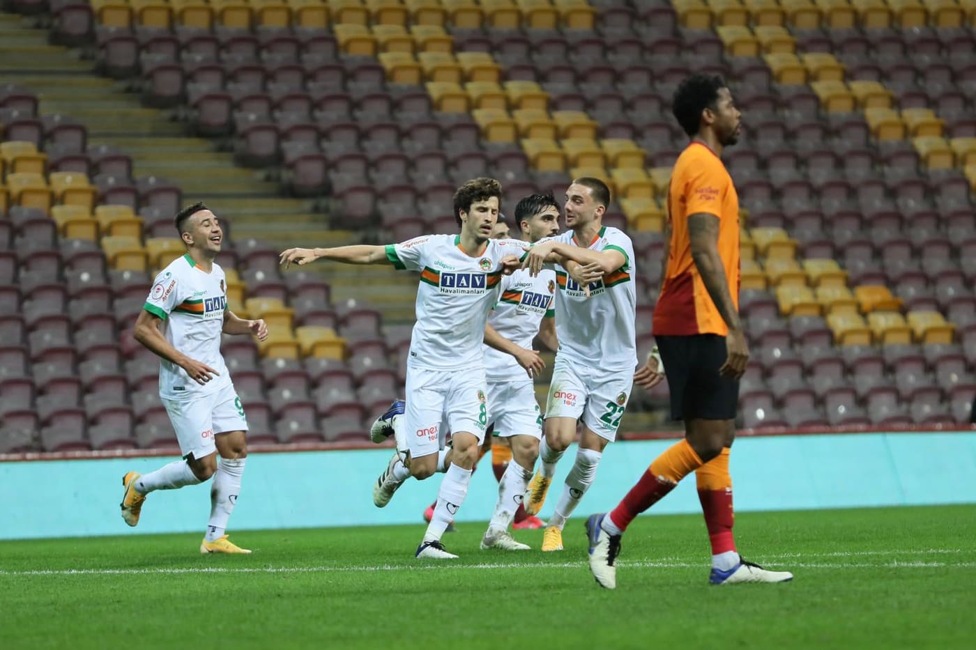 ALANYASPOR YARI İNALDE 2 bf734