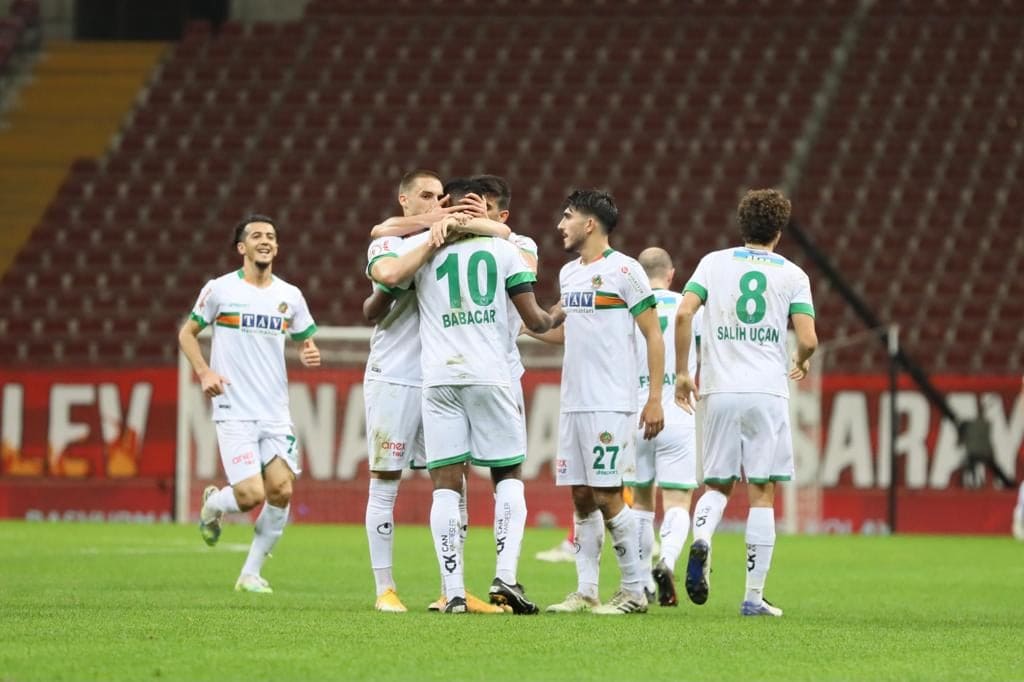 ALANYASPOR YARI İNALDE 7 SON c3fbc