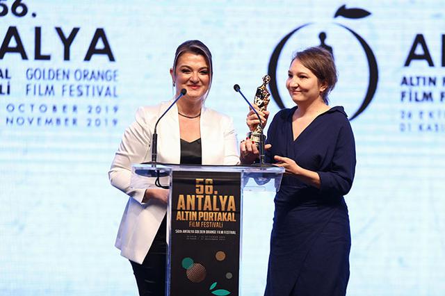 ALTIN PORTAKAL ÖDÜL 6 5dbd2901ae298b599ad02d79 3f3d3