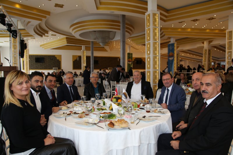 ALTSO KAHVALTI KURUM MÜDÜRLERİ79006009 454140721895262 380464489595666432 n f25e4