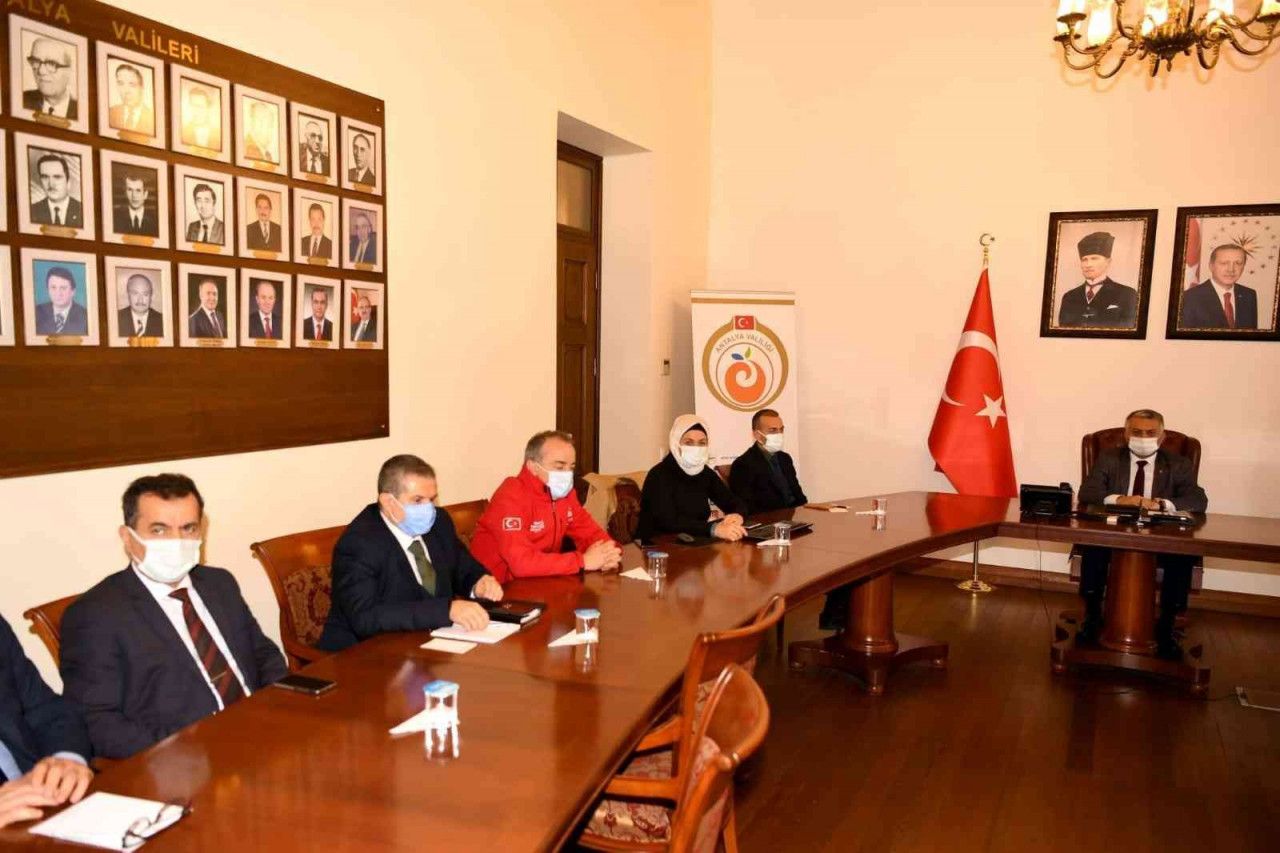 ANTALYA VALİSİNDEN AŞI ÇAĞRISI 2 8c1e9