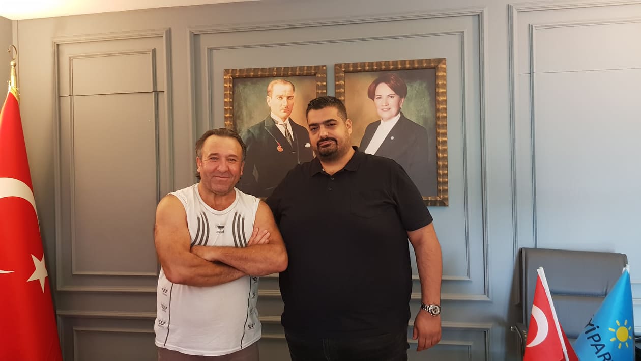 ARIKAN DEMEÇ 4 BEN VE BAŞKAN109853366 307319107126358 4454903949411145176 n 4d707