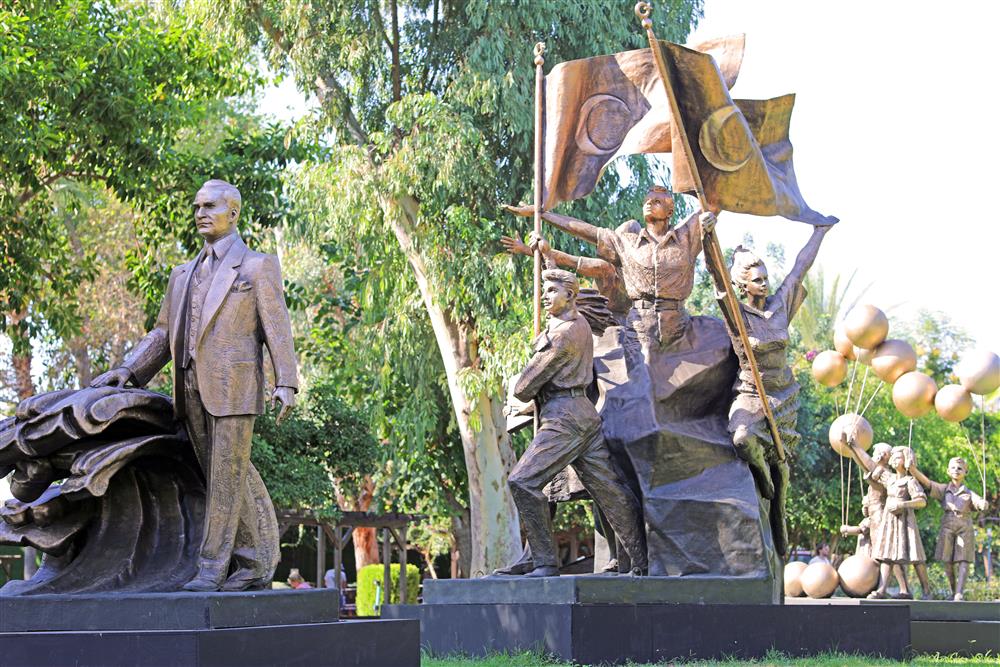 ATATÜRK BÜSTÜ 2 ab60c