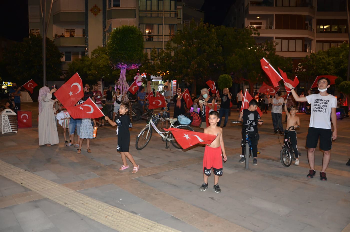 BANDO 3 118594126 349754842725046 3892755627308905823 n cc838