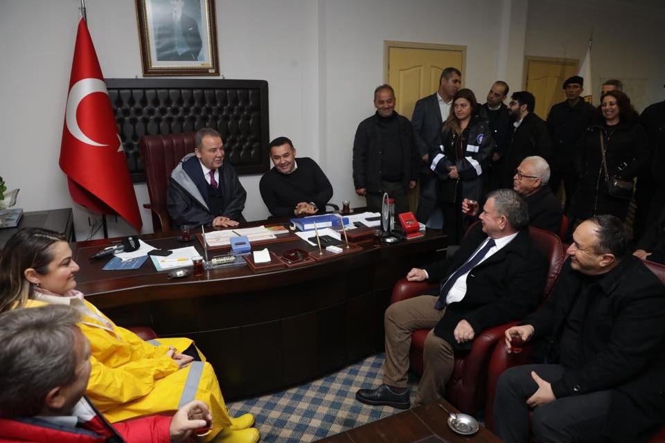 BAŞKAN BÖCEK ALANYADA AFET YERİNDE 3 33dc9c6e ba7a 4026 9b5d 0264b750ec40 402b7