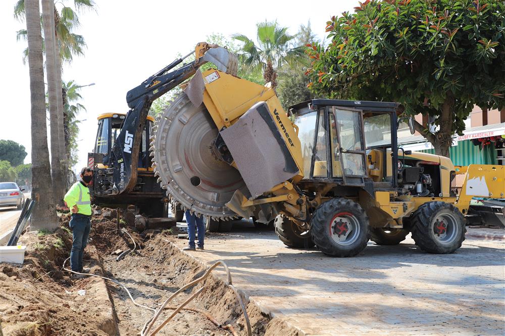 BAŞKAN MEYDANI İNCELEDİ4 724019328119228600 b5345