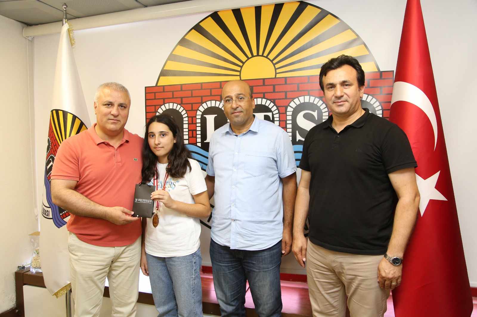 BAŞKAN VE ŞAMPİYONLAR 2 cb5a9