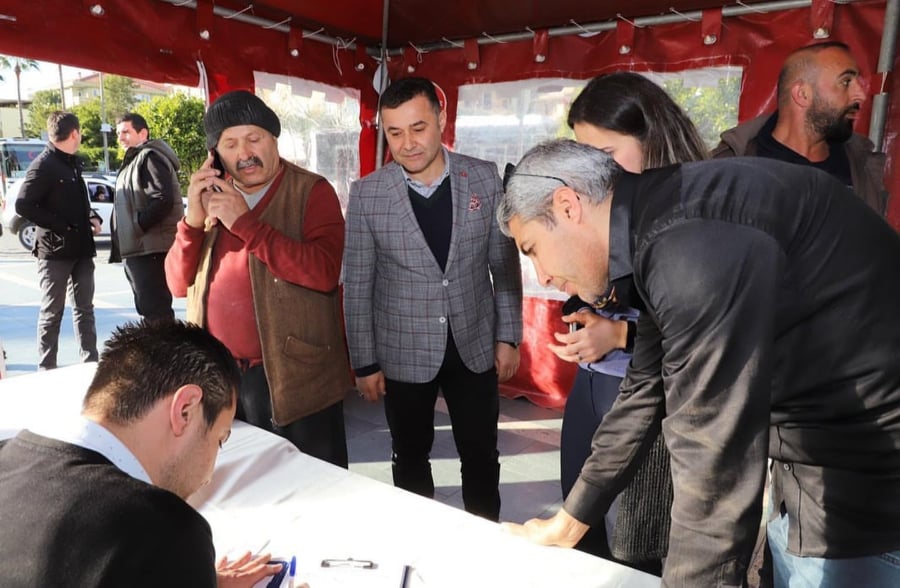 BELEDİYEDEN ELAZIĞA YARDIM TIR 2 83104589 832707850525661 3893612643822338048 n edc15