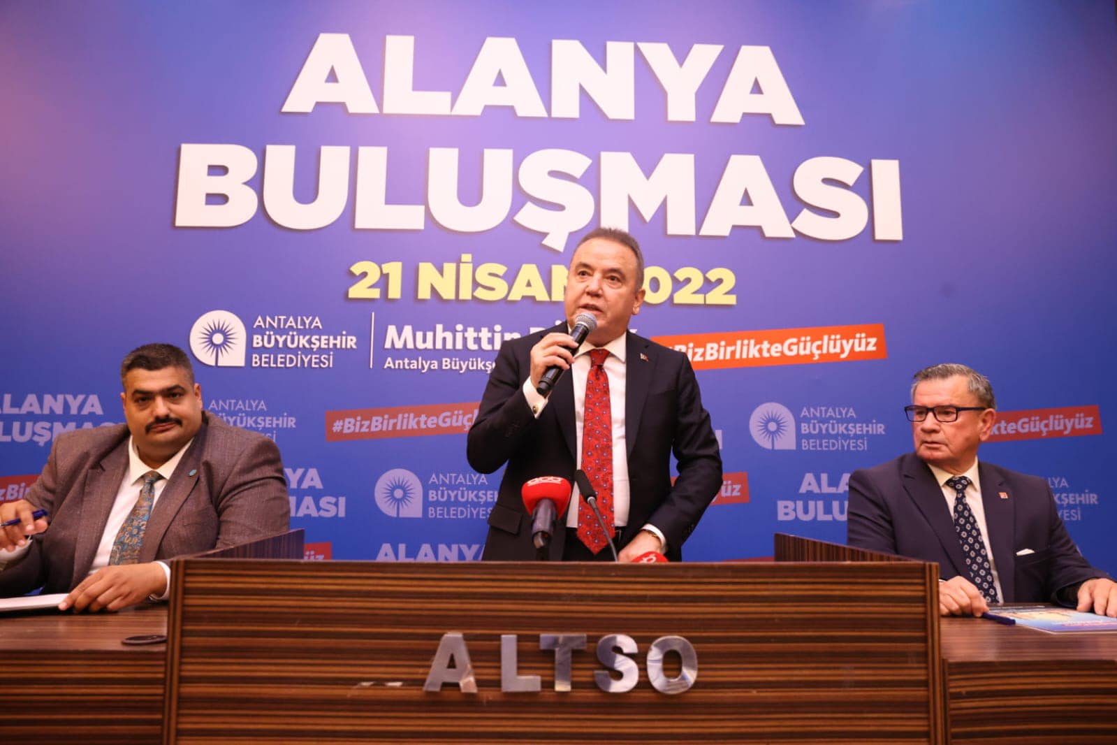 BÖCEK ALANYADA İFTAR VERDİ 4 c0ca5