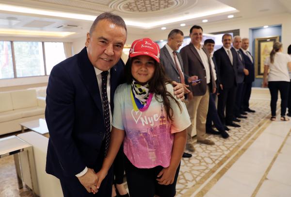 BÖCEK BAYRAMLAŞTI 3 55916d061d12d435c4dc88ab9f7563c5 0f1aa