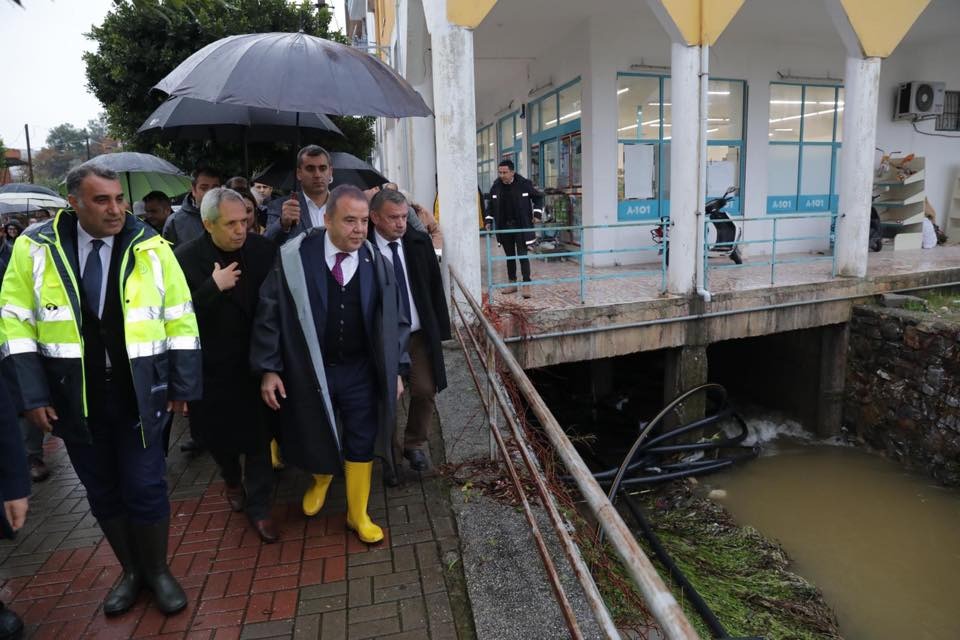 BÖCEK GAZİPAŞA AFET YERİNDE 1 fc52ed41 322d 485d a186 53d5336bc373 e0316