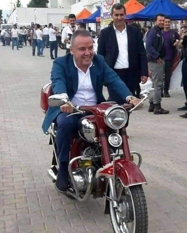 BÖCEK MOTORSİKLET ÜSTÜNDE119905120 10159204177822856 762085399142646300 n 80da2