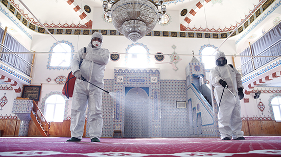 BÜYÜKŞEHİR DEZENFEKTE CAMİbasın haber foto Cami Dezenfekte çalışması 7 a0a2d