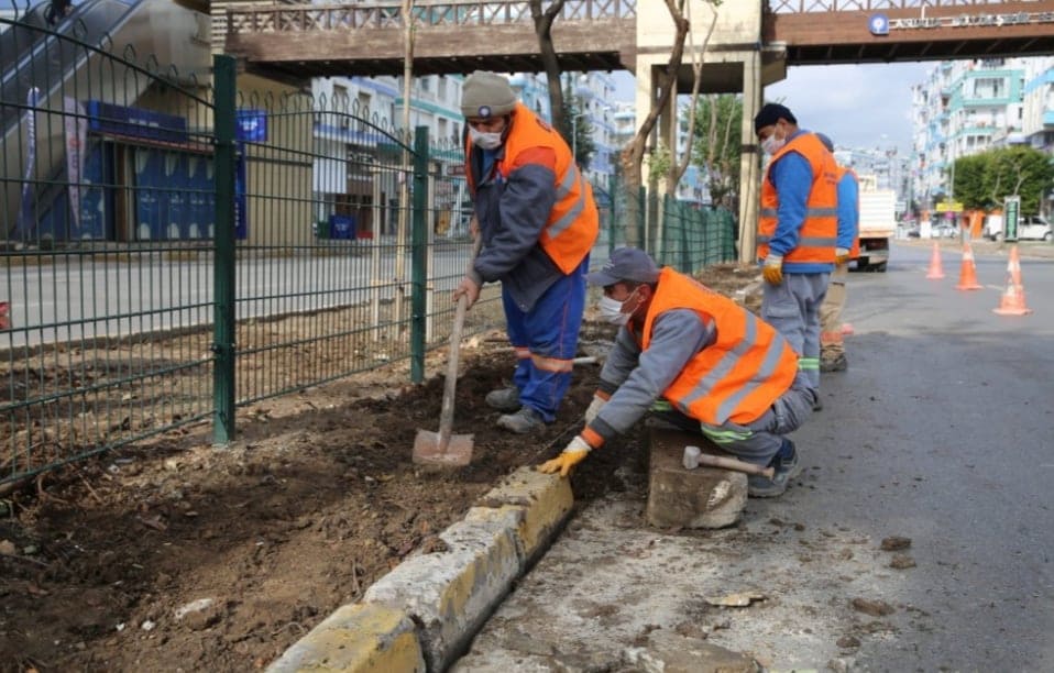 Büyükşehir kısıtlama günlerinde de görev başında4 2138e