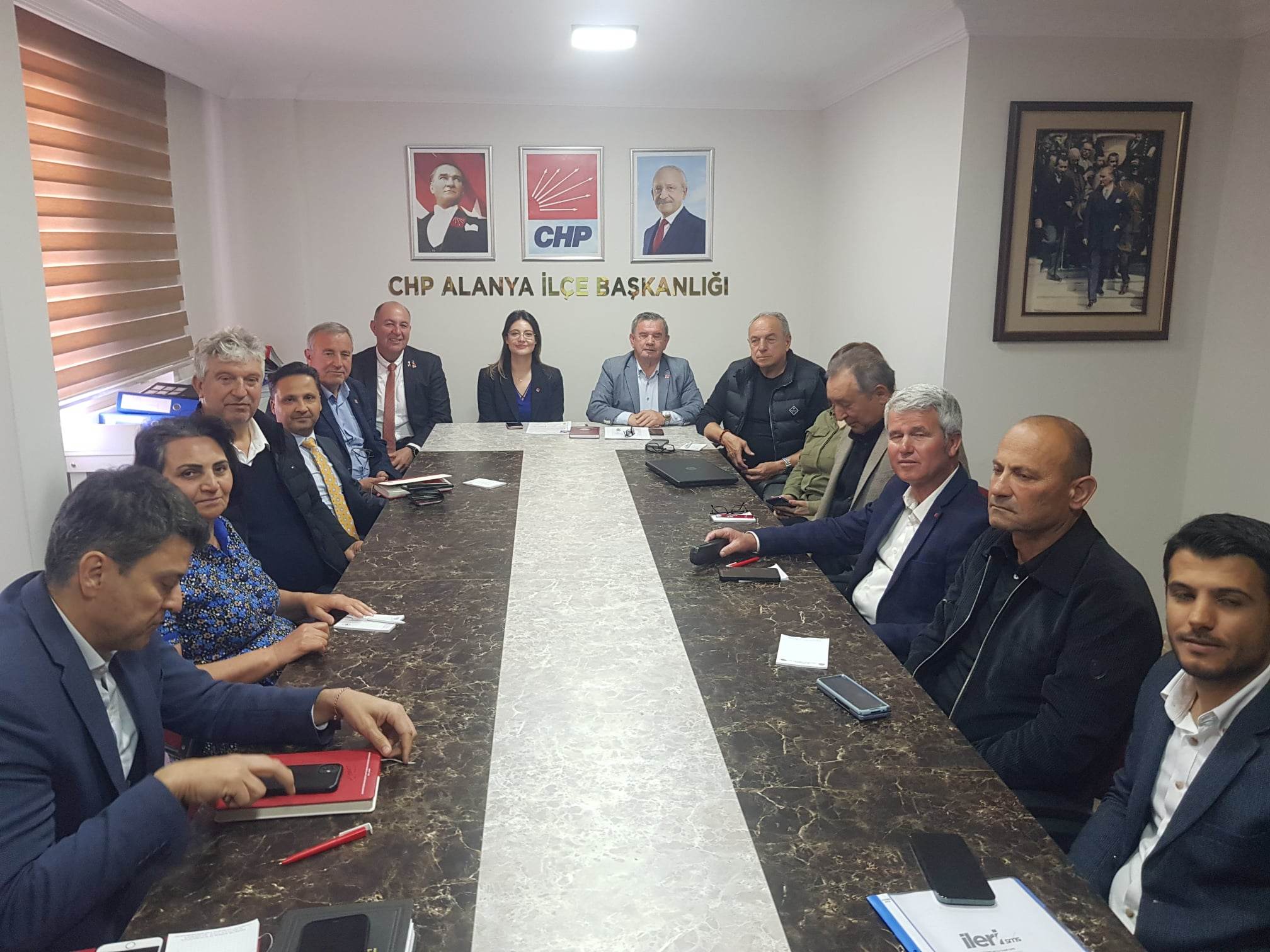 CHPLİ GENÇ VEKİL 6 05296