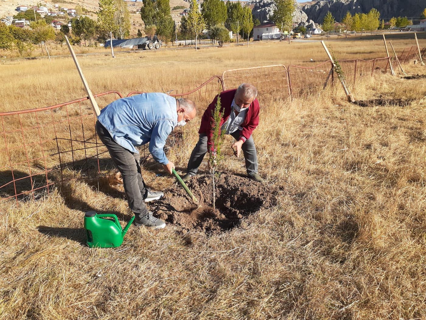 CHP AĞAÇ DİKİYOR 3 121660089 350047642894258 8592998295732449421 n 020bd