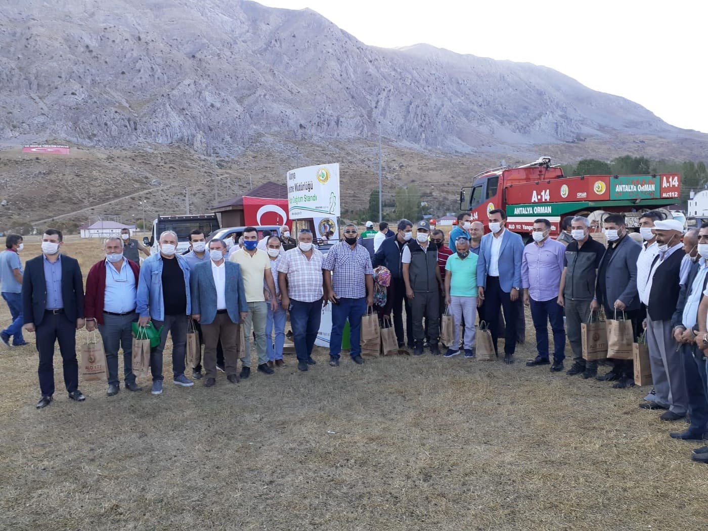 CHP AĞAÇ DİKİYOR 4 121711365 745755605979101 4105212021809375571 n 512fb