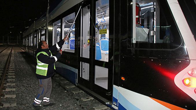 D Z 4 antalya toplu ulasim araclari ve kapali duraklar dezenfekte ediliyor 1 a1130